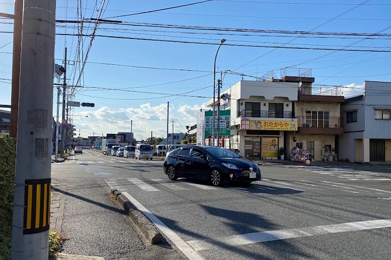 十二軒屋の交差点を左折